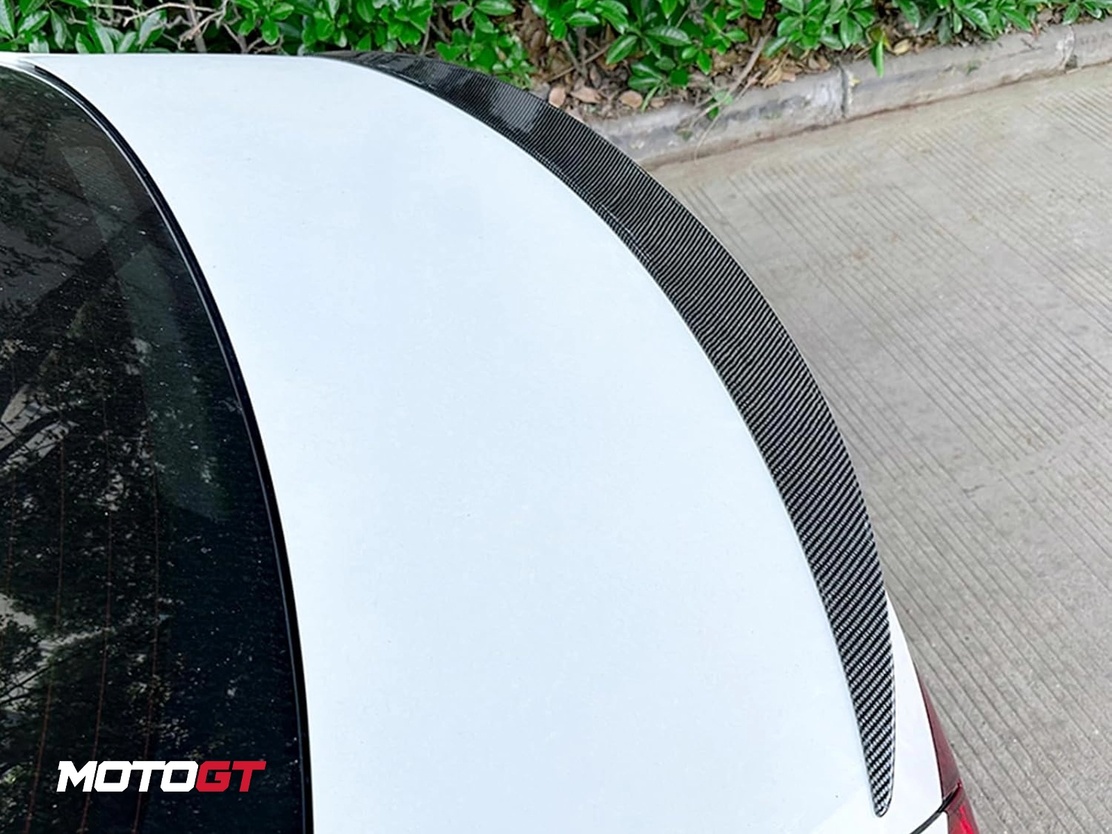 C CLASS rear spoiler